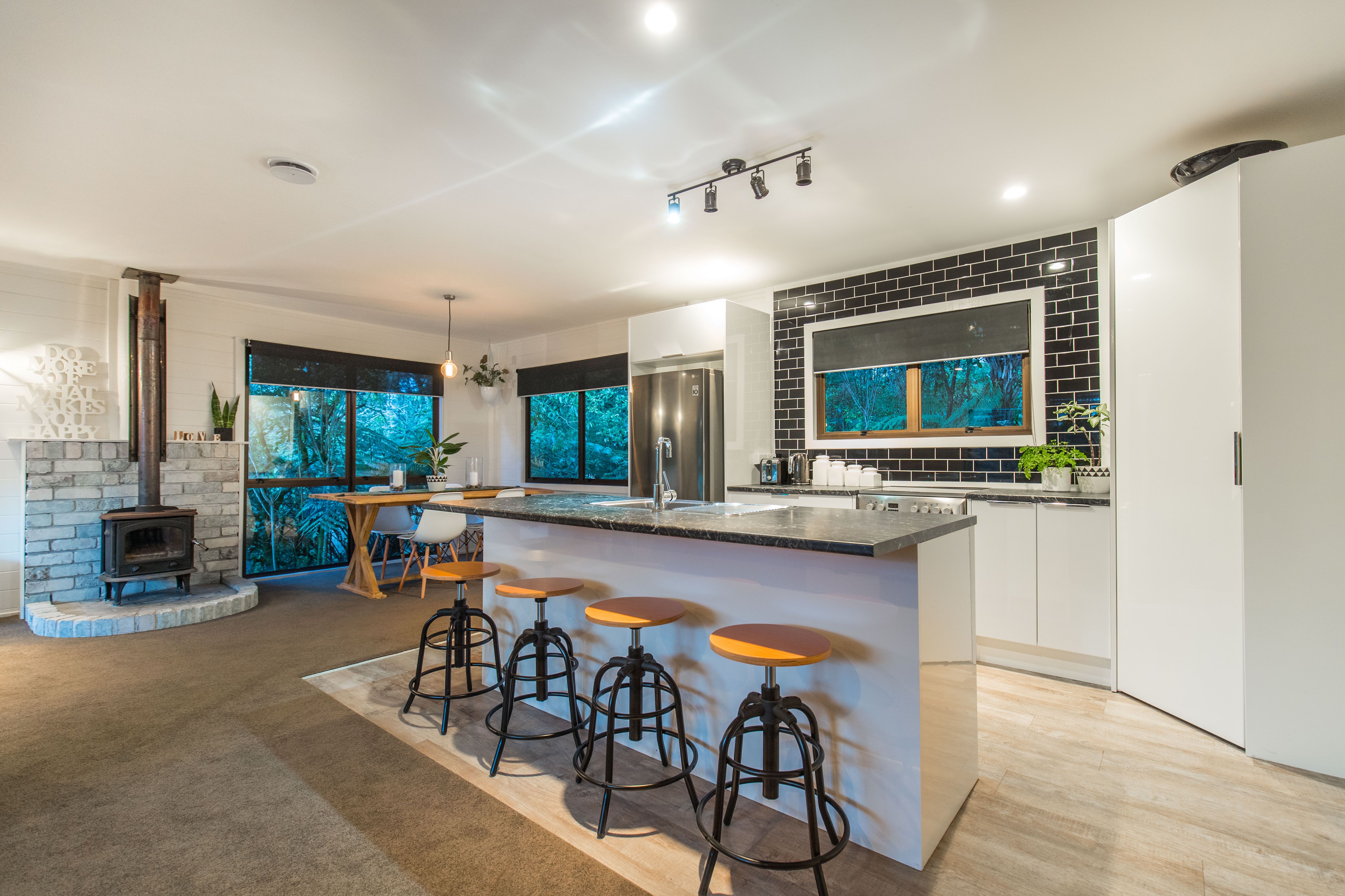 716 West Coast Road, Oratia, Waitakere City