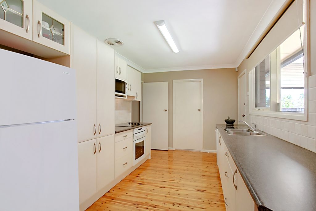 18 Berridale Avenue, South Penrith, NSW 2750