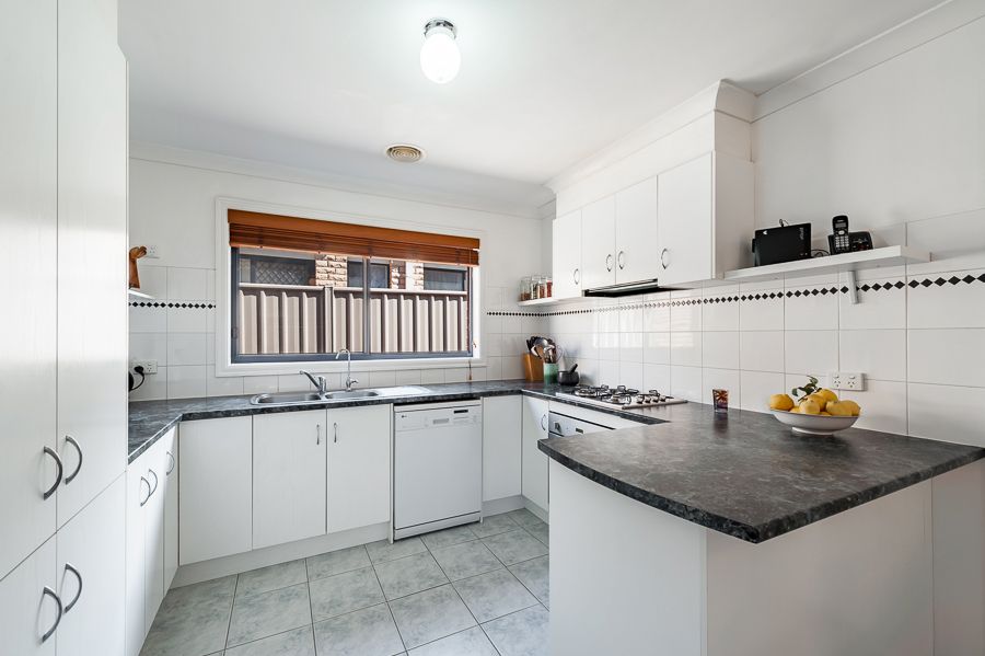 38 Parramatta Walk, Craigieburn, VIC 3064