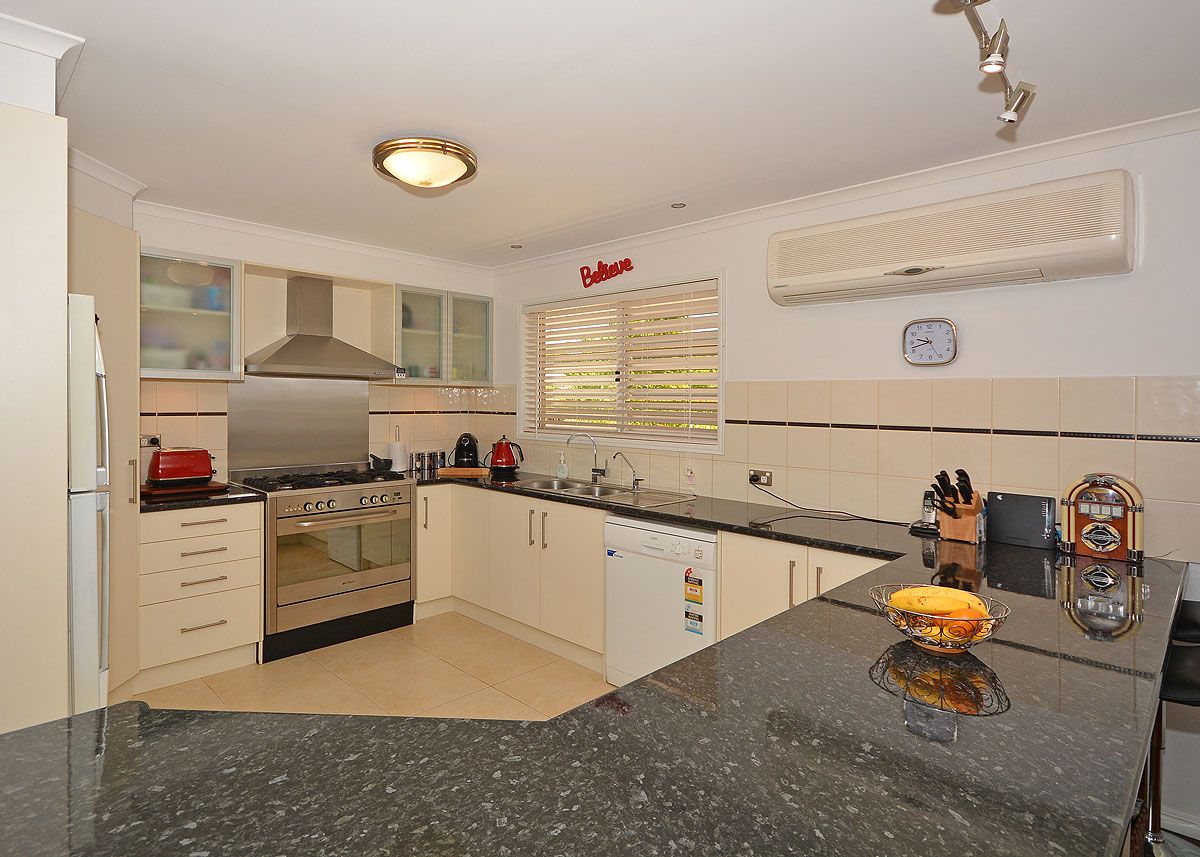 1 Shoreline Court, Urangan, QLD 4655