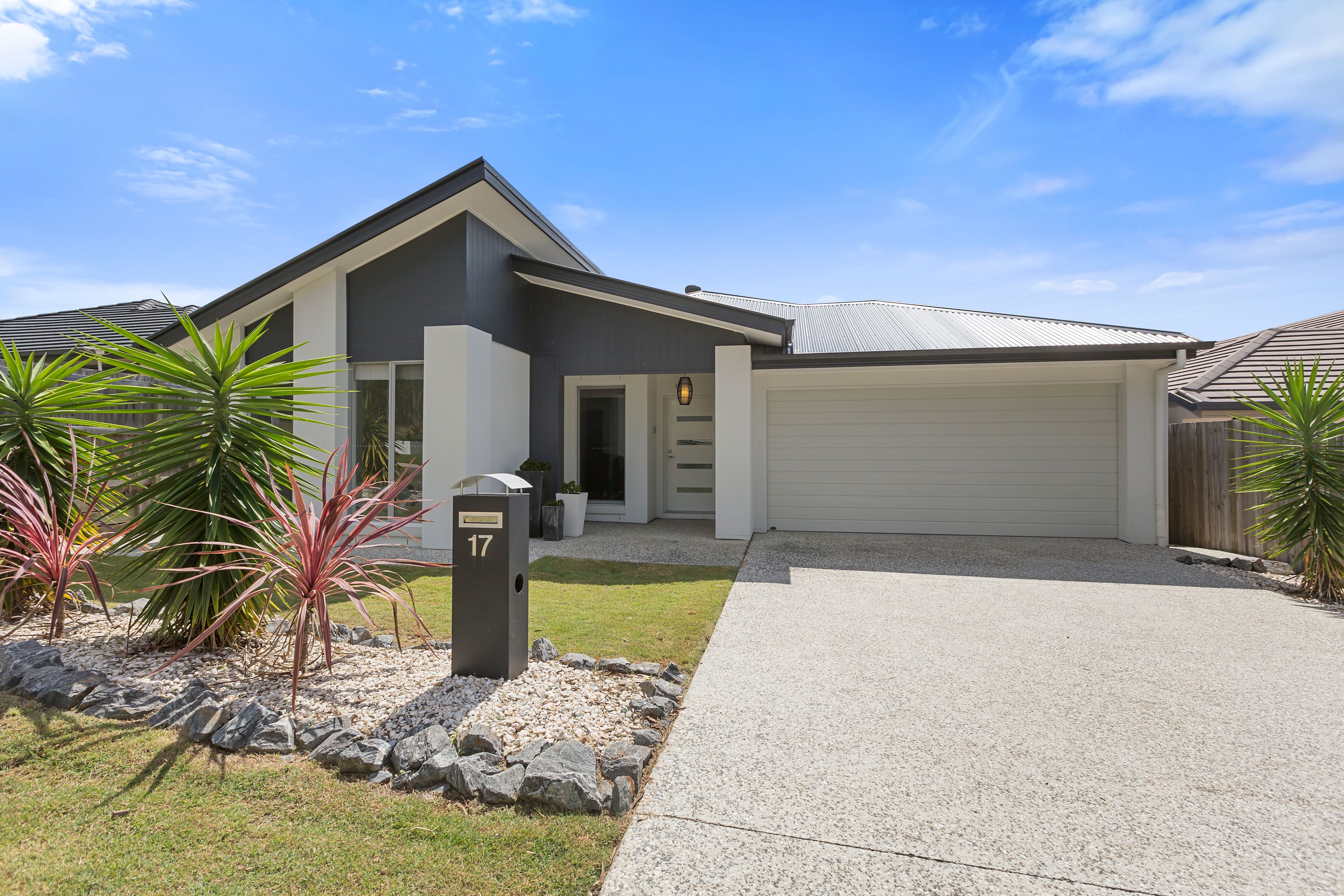 17 Anesbury Street, Doolandella, QLD 4077