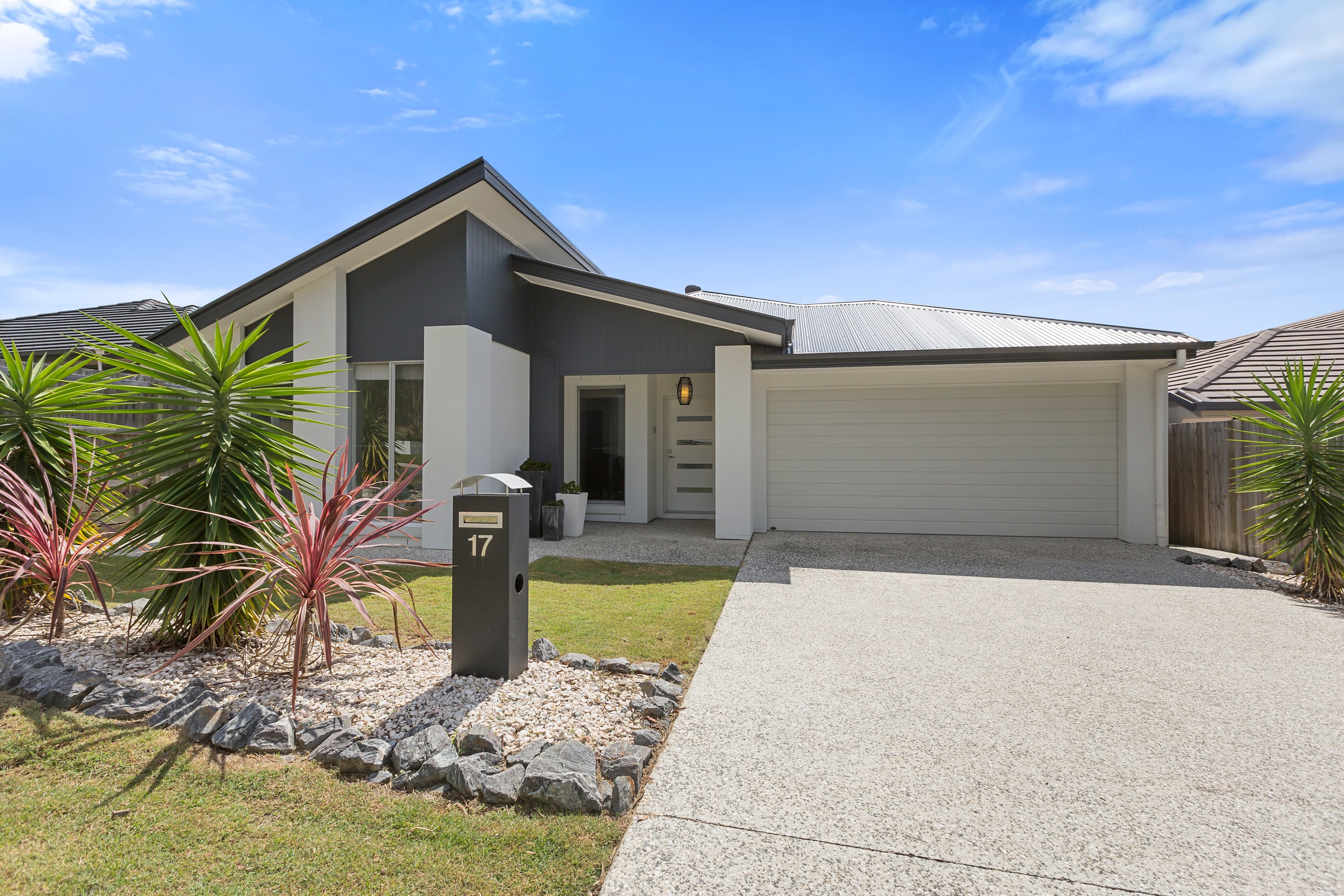 17 Anesbury Street, Doolandella, QLD 4077