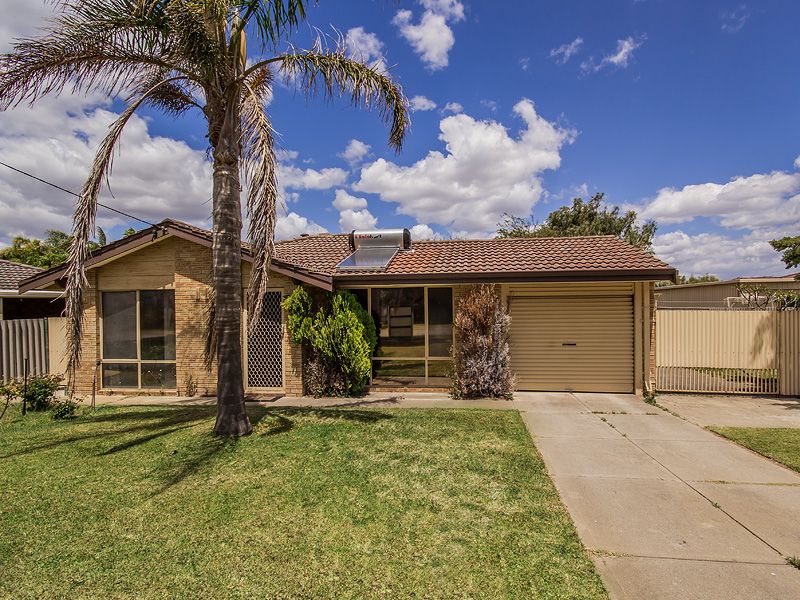 27 Burnside Way, Waikiki WA 6169