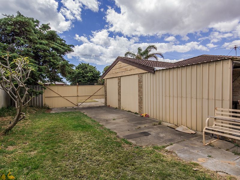 27 Burnside Way, Waikiki, WA 6169