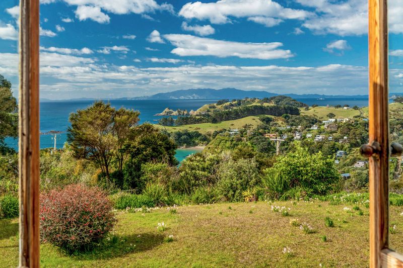 House 46 Cory Road, Palm Beach, Waiheke Island