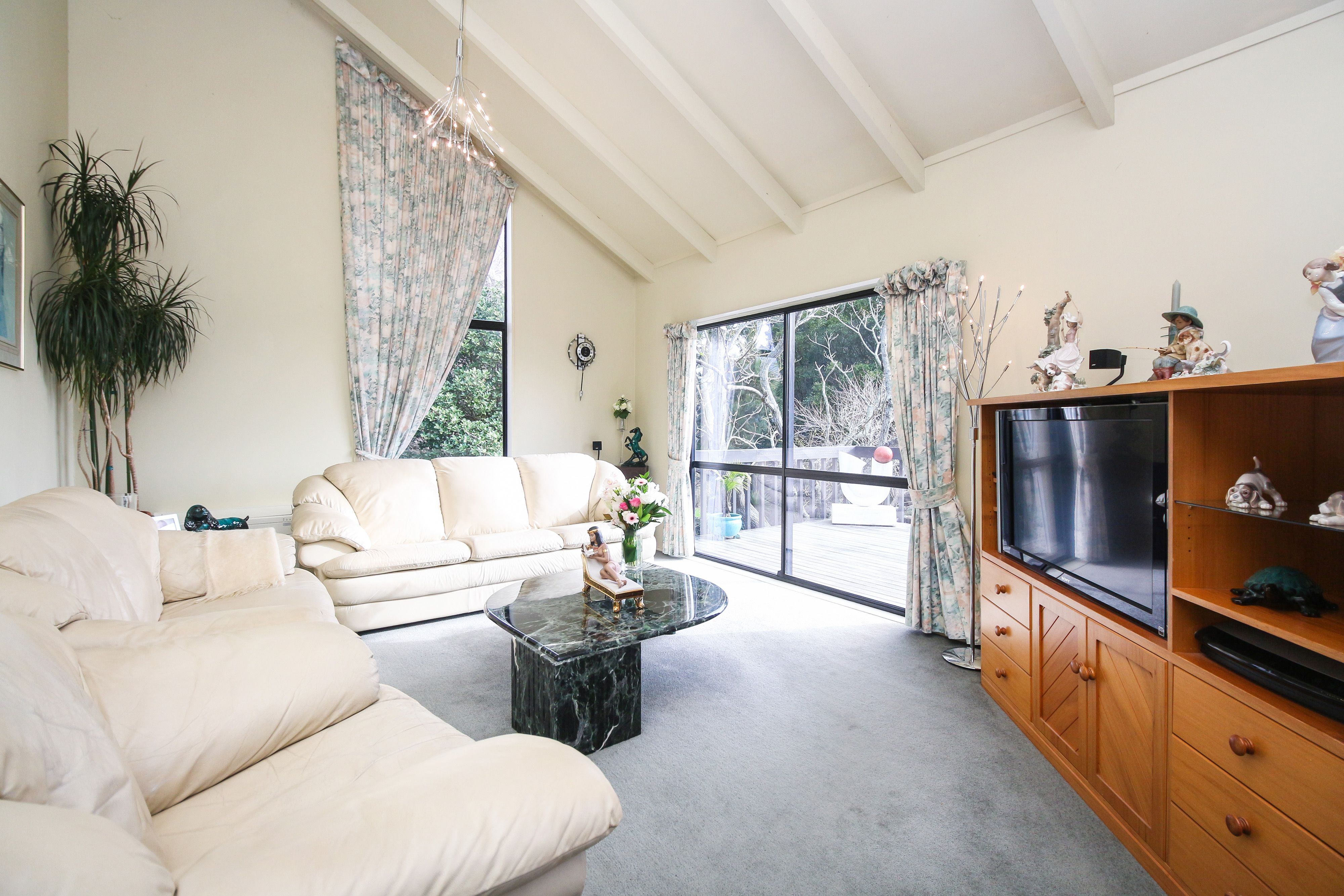 16a Hutchinsons Road, Bucklands Beach, Manukau City