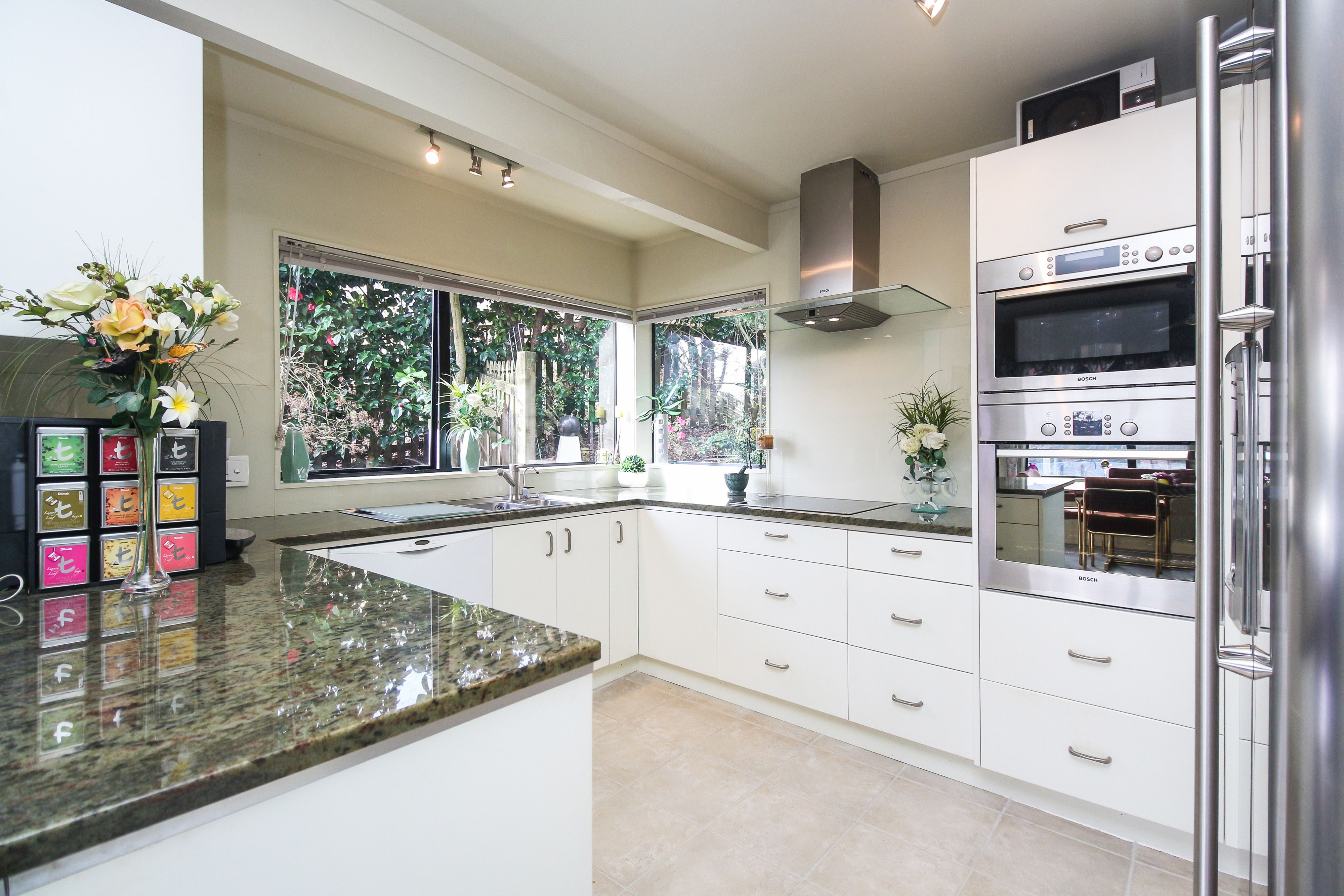 16a Hutchinsons Road, Bucklands Beach, Manukau City