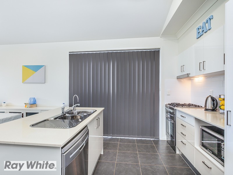 27 Tribeca Circuit, North Lakes, QLD 4509