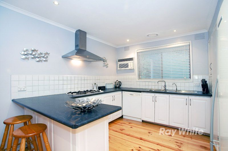 10 Rotherwood Close, Wantirna, VIC 3152