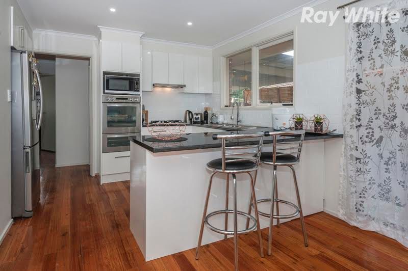 4 Karen Court, Mill Park, VIC 3082