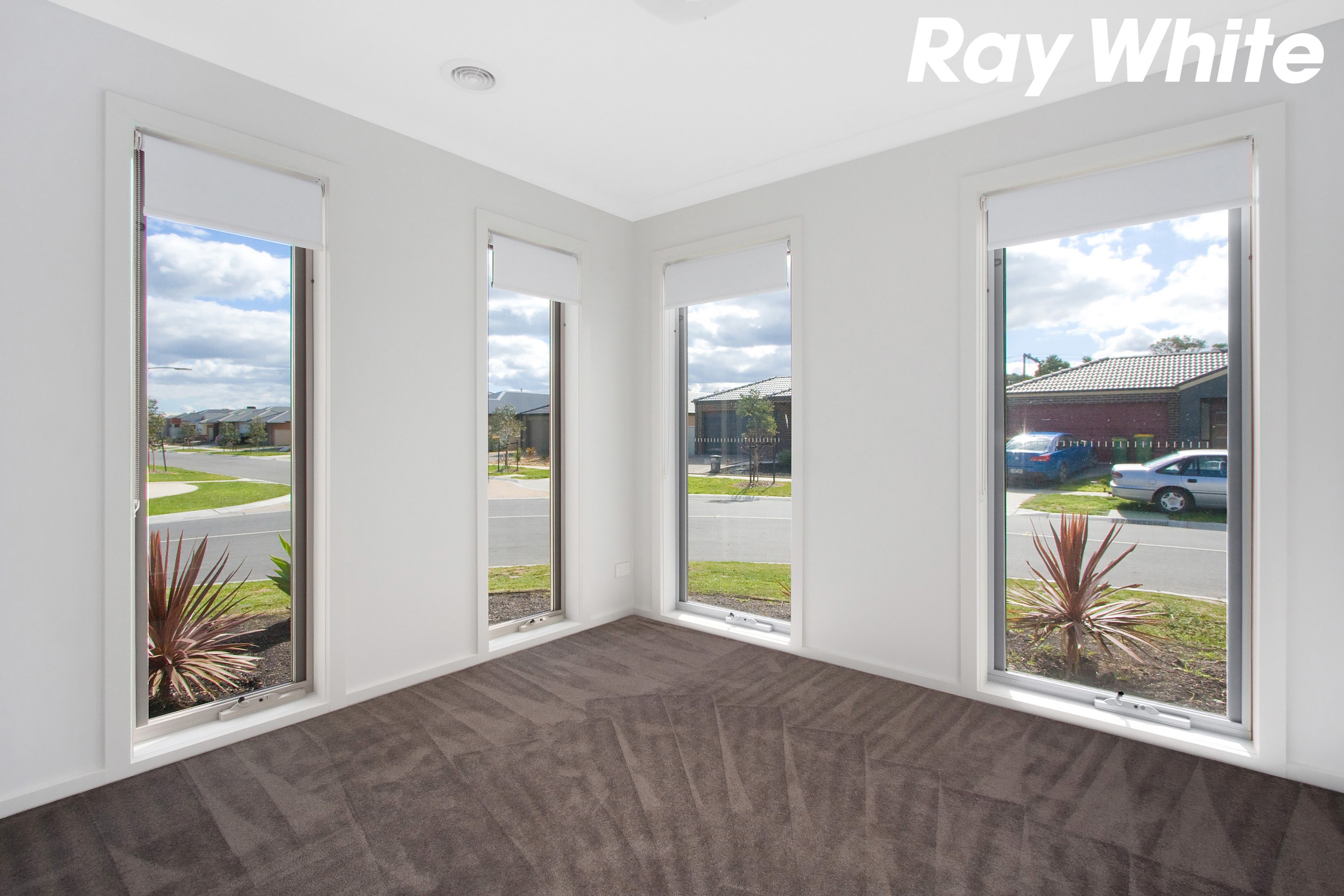 20 Willowtree Drive, Pakenham, VIC 3810
