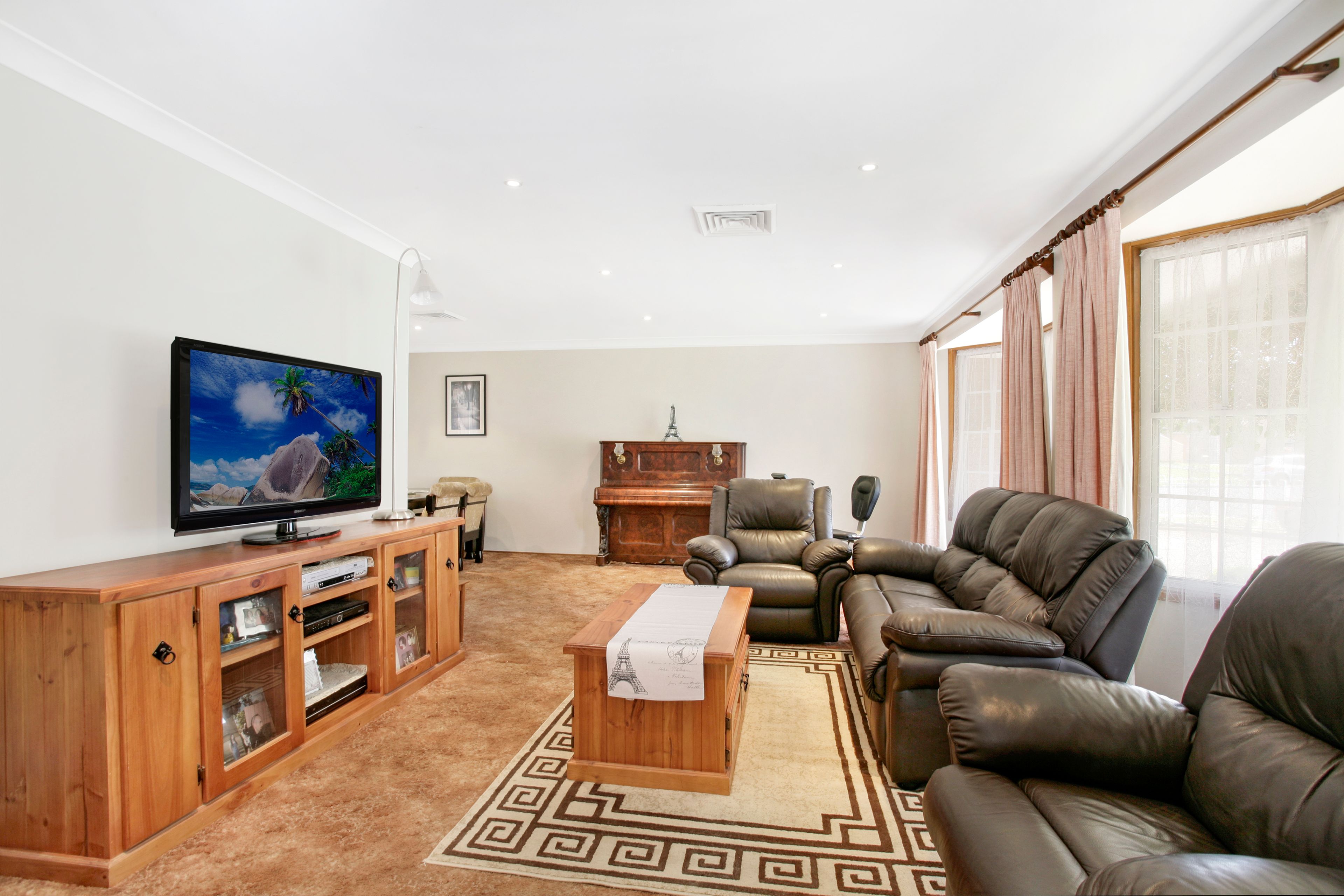 49 Arrowhead Road, Greenfield Park, NSW 2176