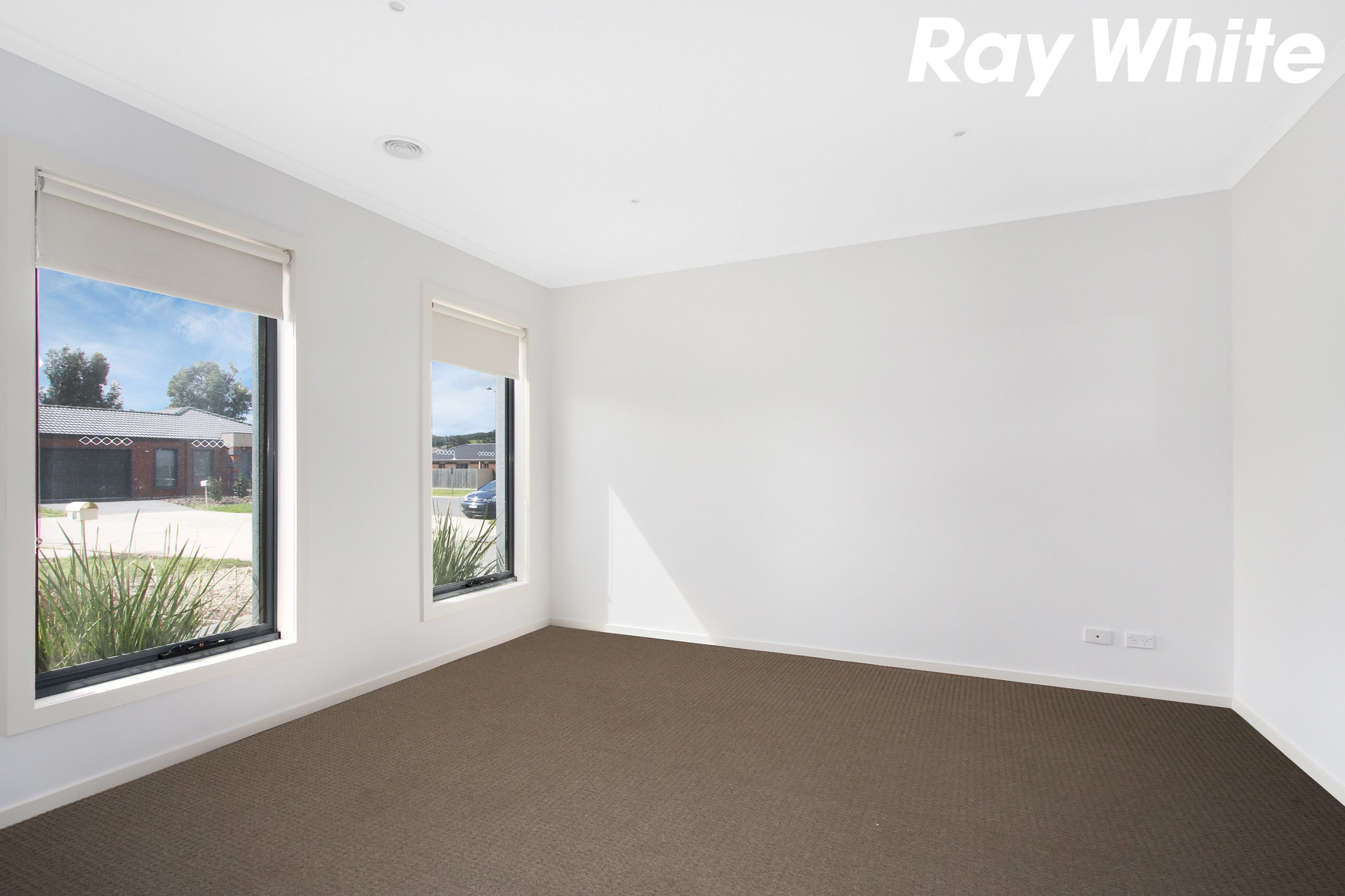 37 Elderberry Way, Pakenham, VIC 3810
