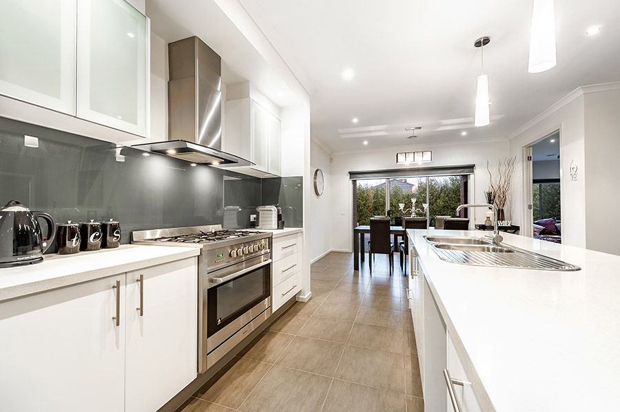 11 Hennessy Street, Craigieburn, VIC 3064