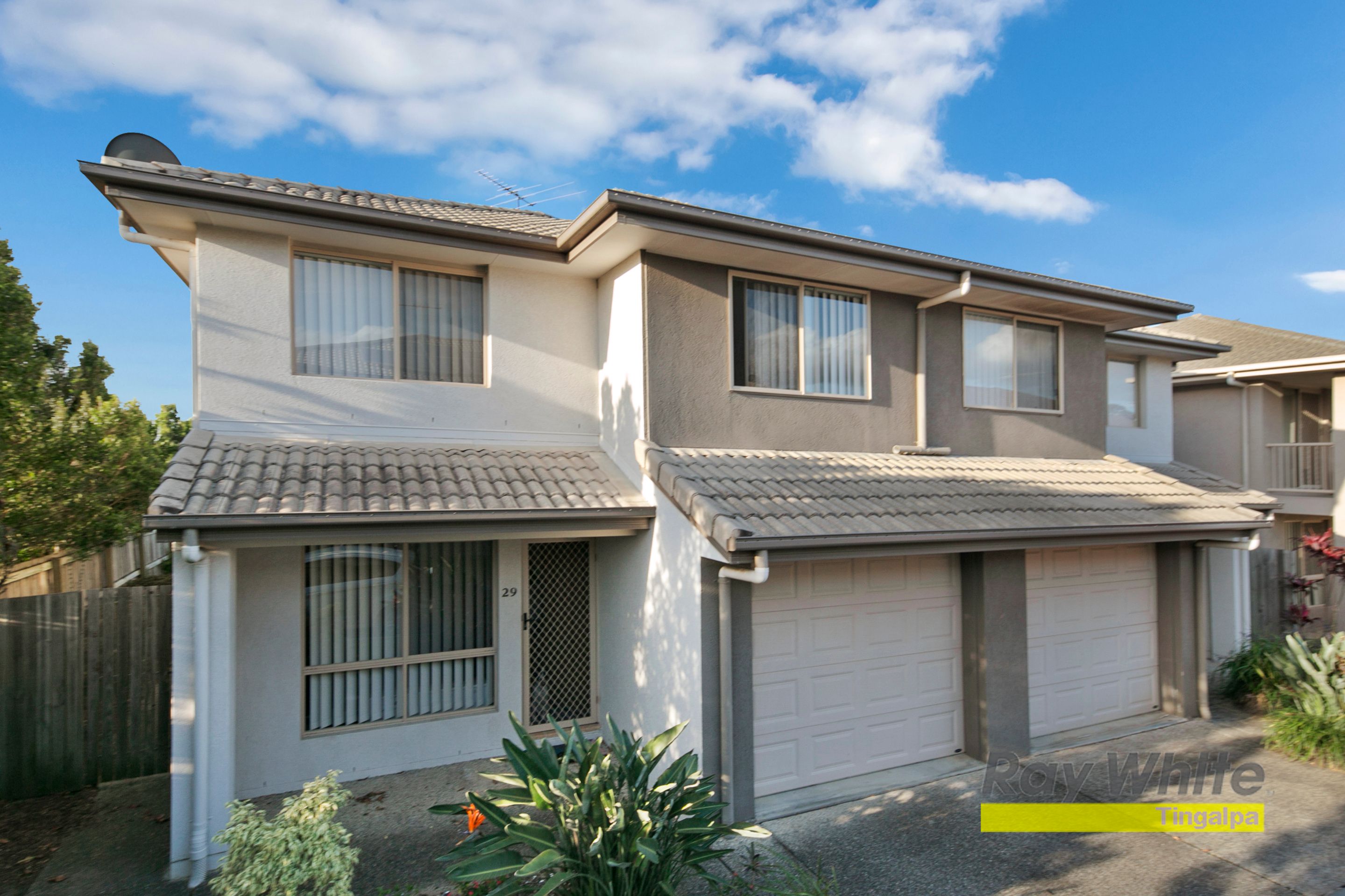 39 Johnston Street, Carina QLD 4152