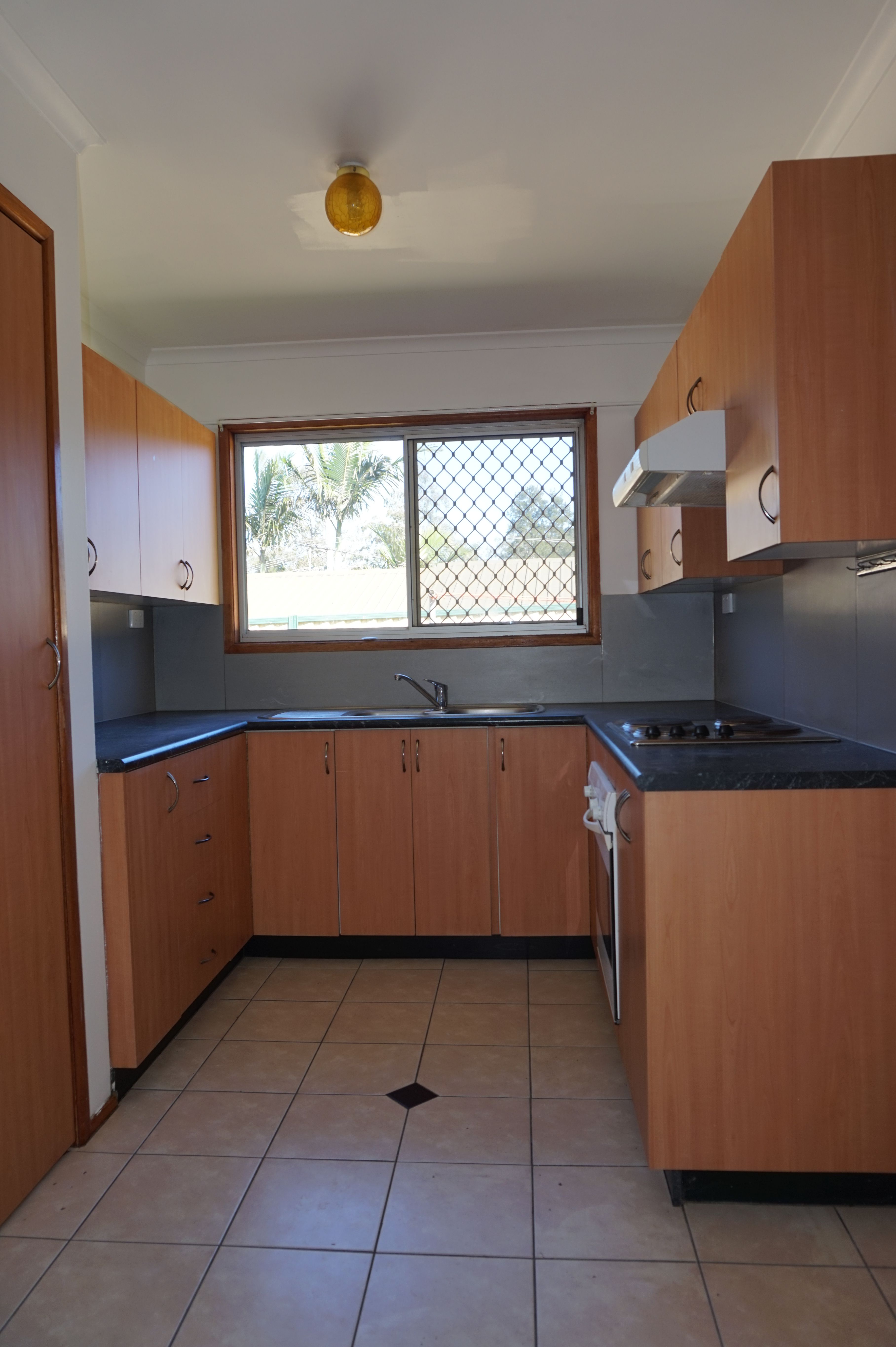 4 Claret Court, Kingston, QLD 4114