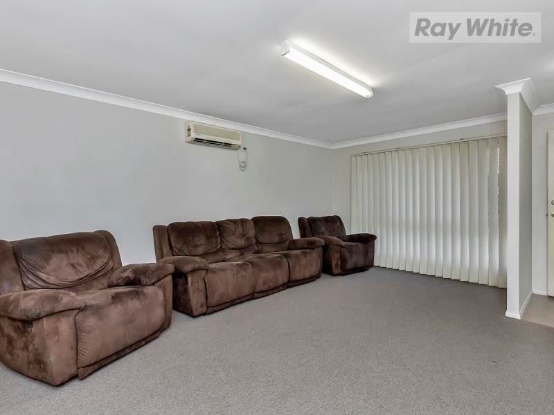 135 Henty Drive, Redbank Plains, QLD 4301
