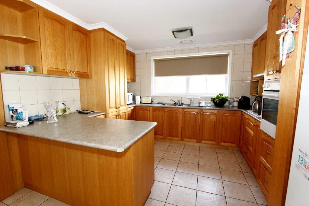 21 Baum Crescent, Highton, VIC 3216