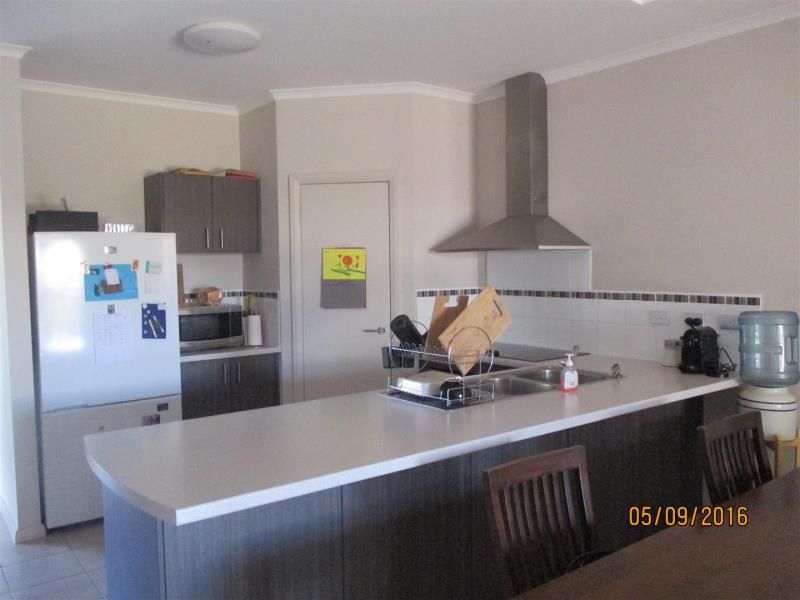 80 Marniyarra Loop, Baynton, WA 6714