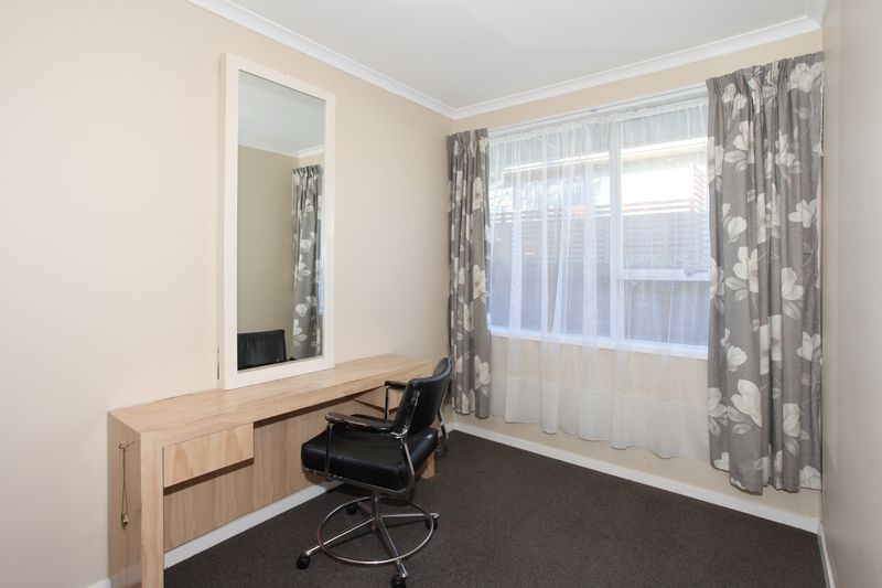 2 98 Holly Road St Albans Christchurch City Residential House Sold