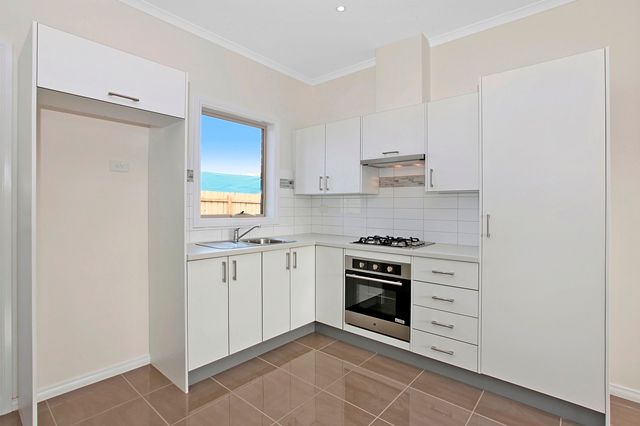 2/3 Edna Street, Thomastown, VIC 3074