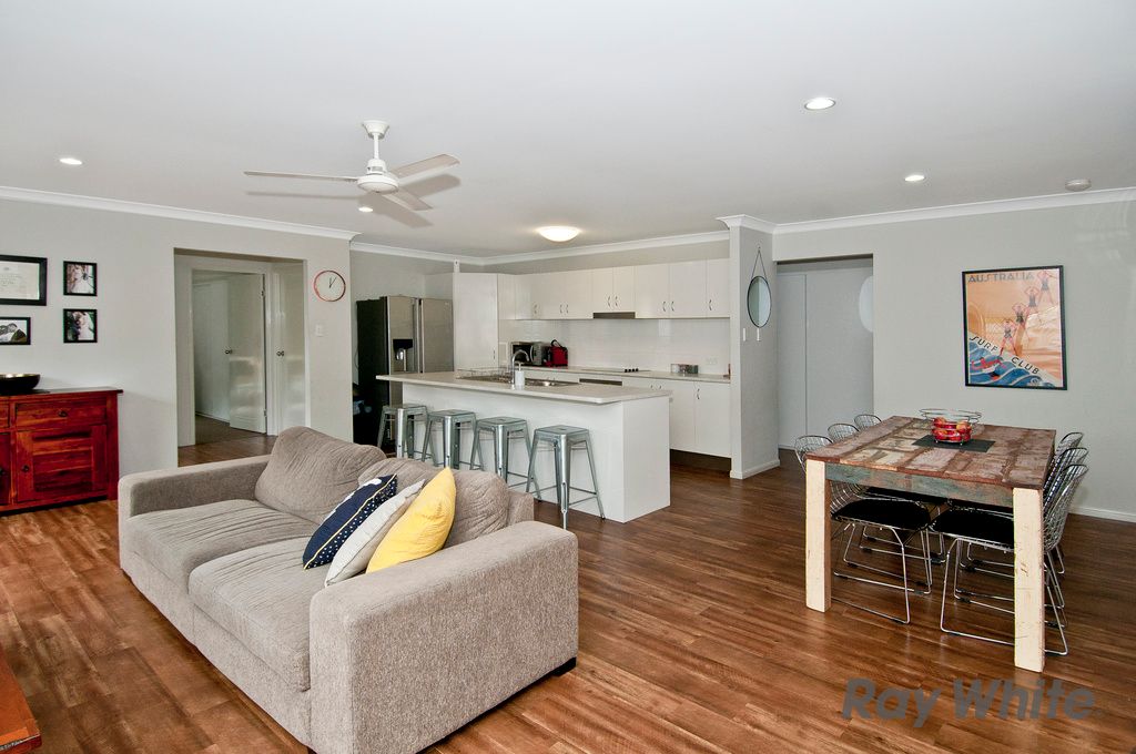 1 Pine Grove Drive, Crestmead QLD 4132
