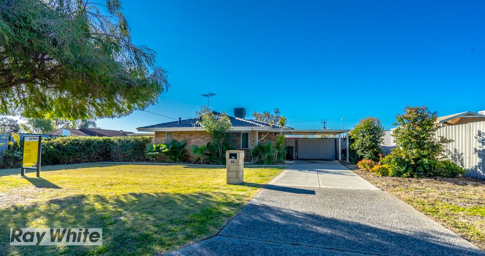 38 Ipswich Crescent, Girrawheen, WA 6064