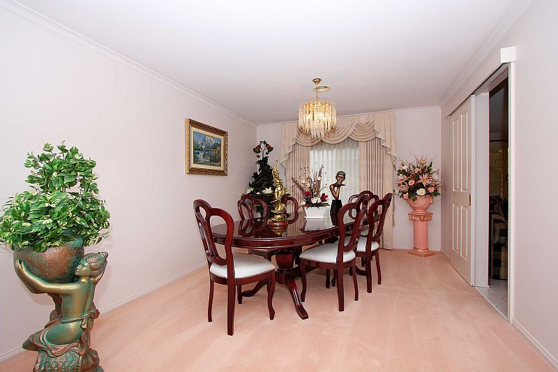 11 Miles Close, Mill Park, VIC 3082