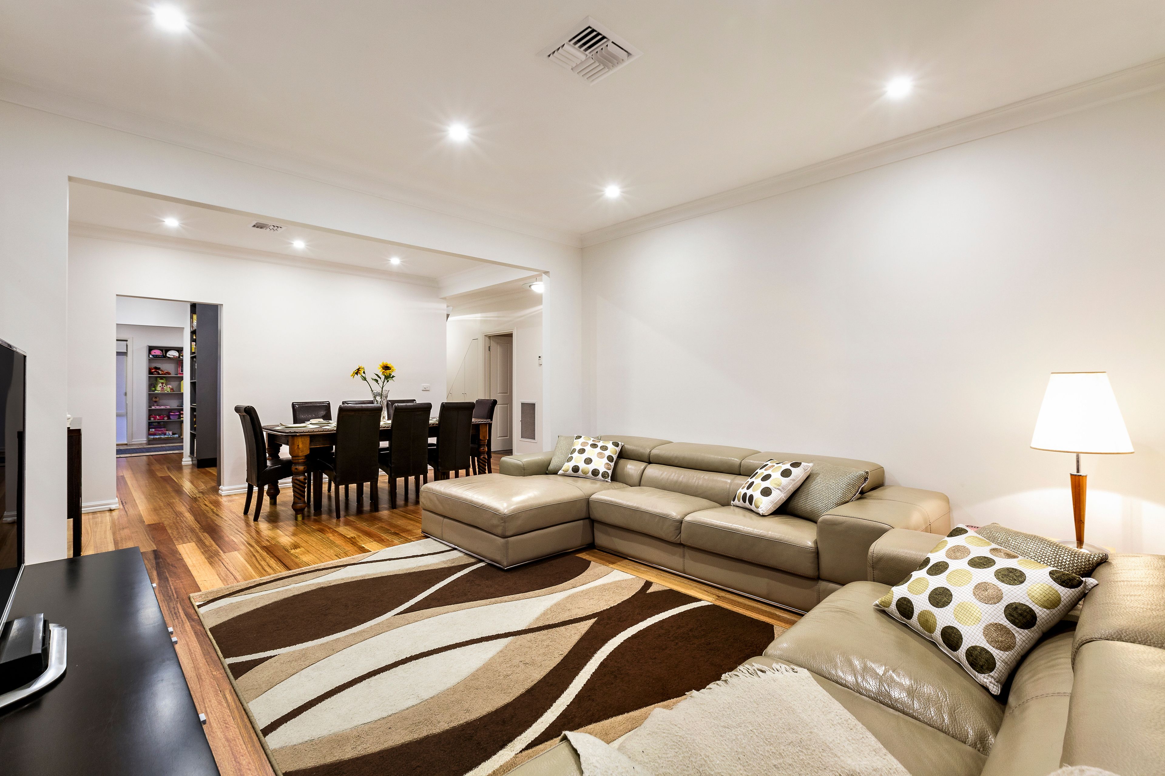 8A Camden Road, Hughesdale, VIC 3166