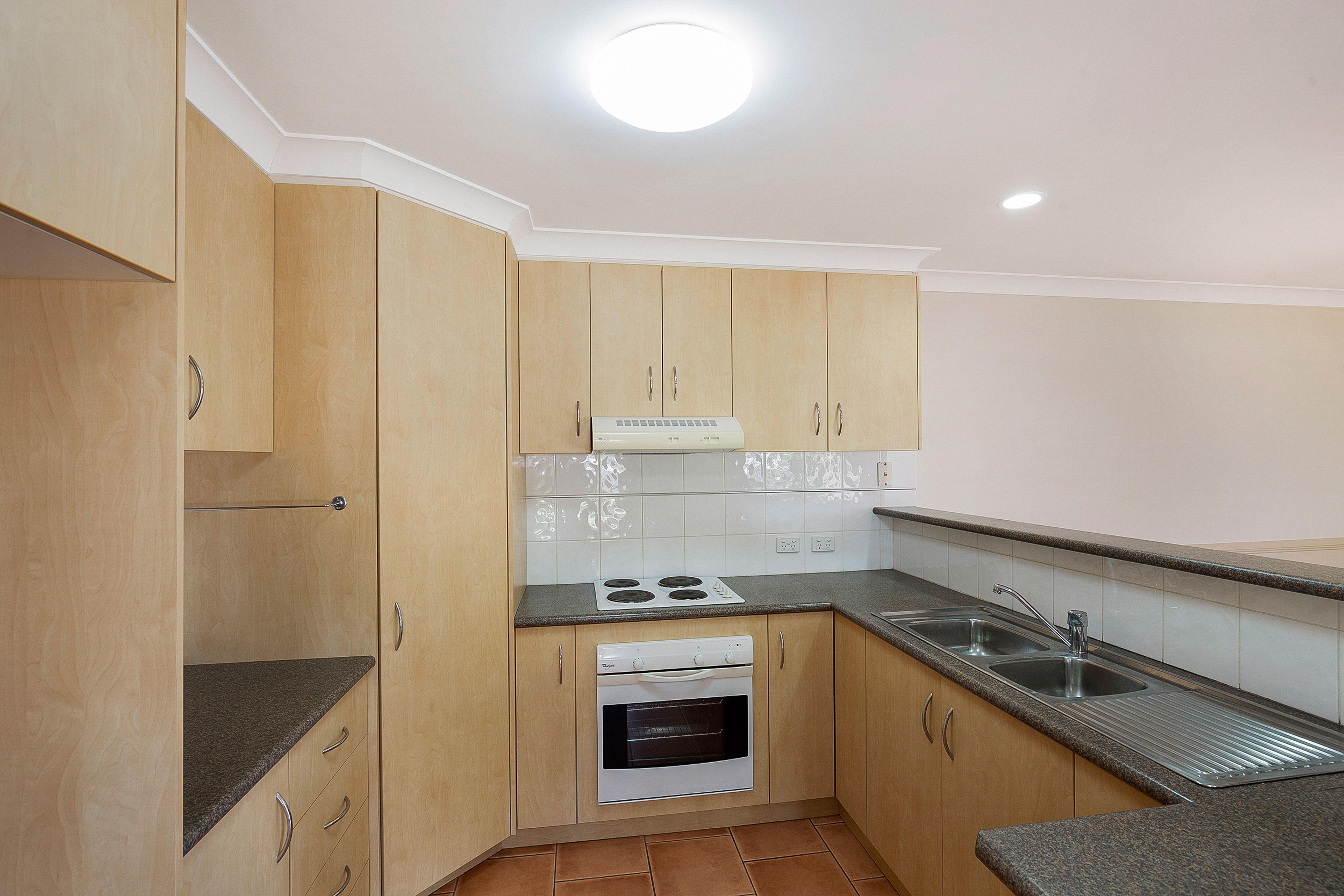33 Fry Street, Middle Ridge, QLD 4350