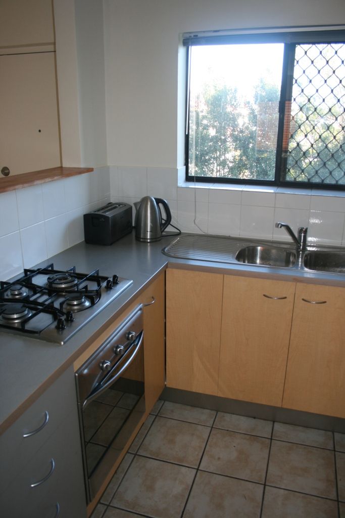 2/54 Winchester Street, Hamilton, QLD 4007