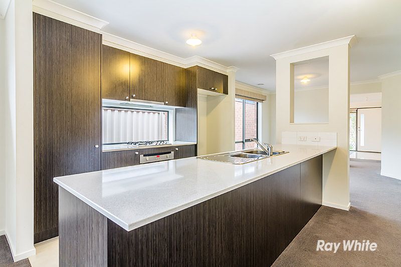 73 Willowtree Drive, Pakenham, VIC 3810