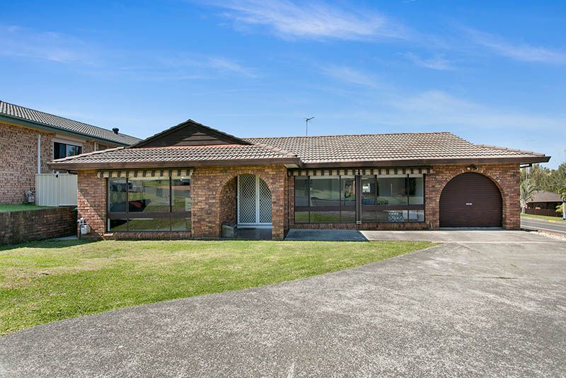 87 Parklands Drive