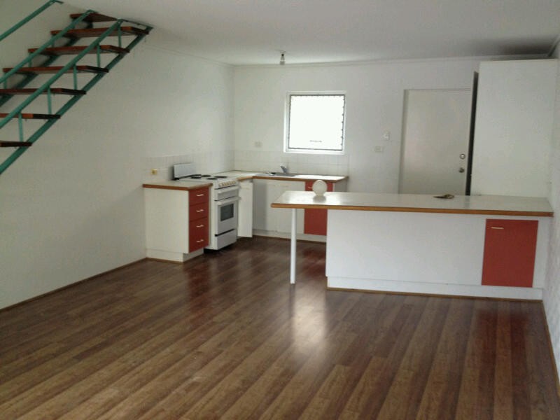 2/183 Old Burleigh Road, Broadbeach, QLD 4218