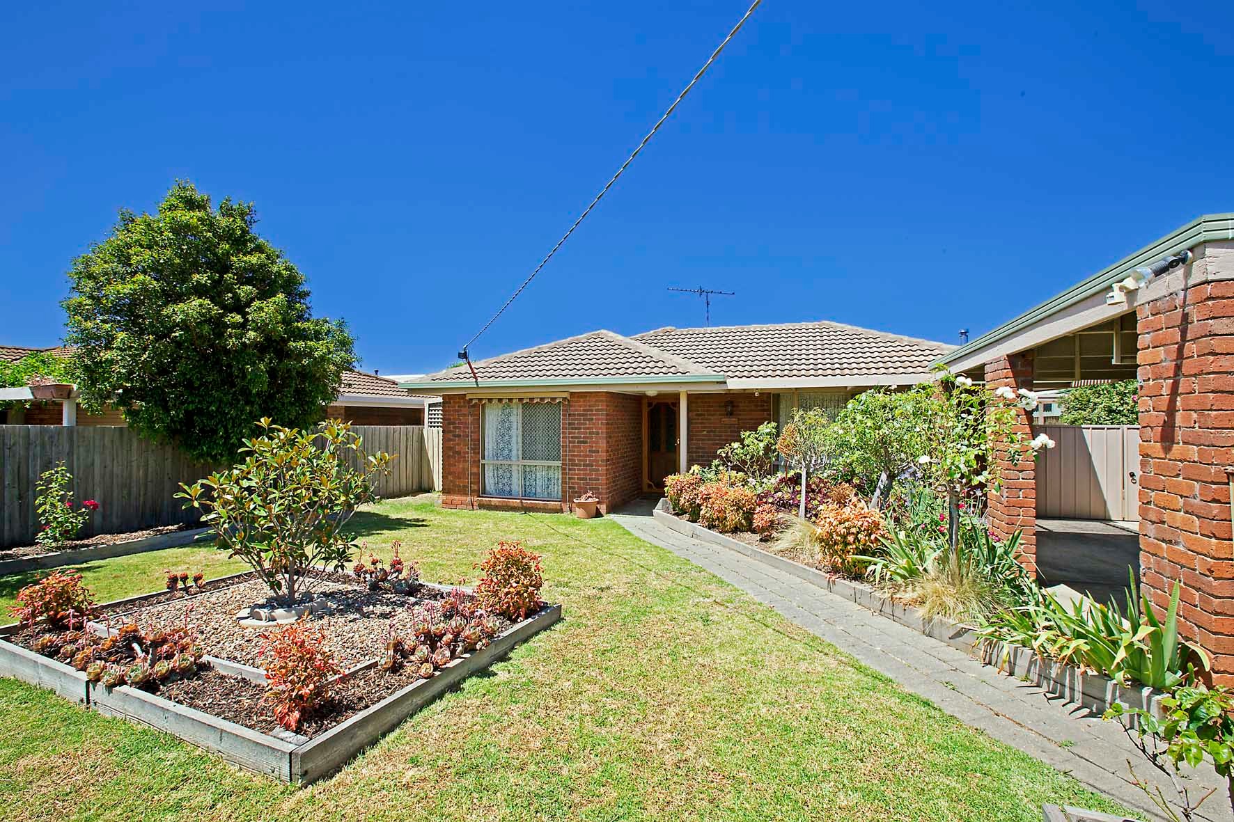 27 Mulholland Crescent, Grovedale, VIC 3216