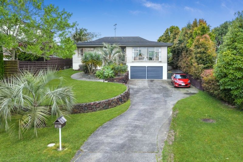 4 Baringa Place, Botany Downs, Manukau City