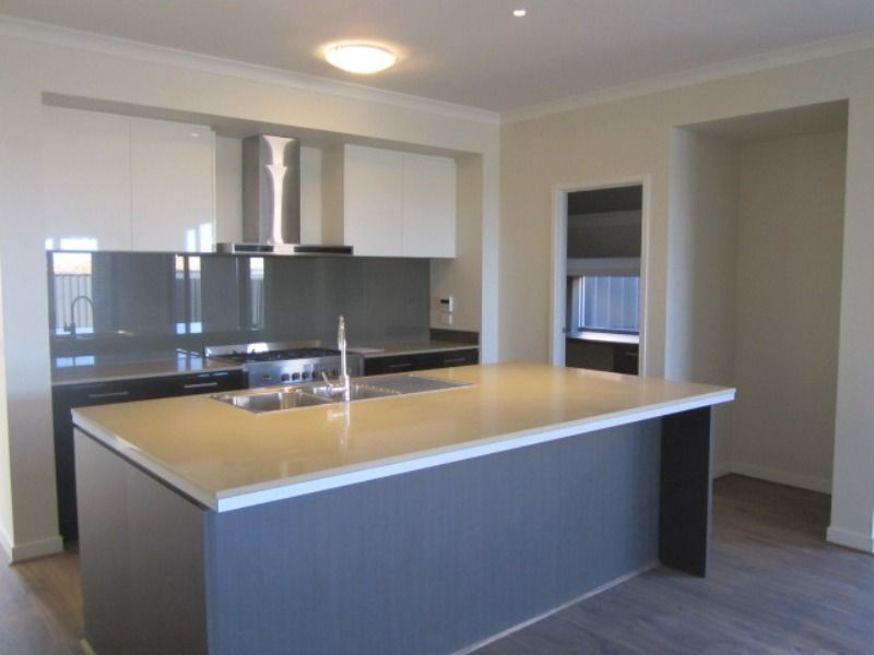 11 Chagall Parade, Clyde North, VIC 3978