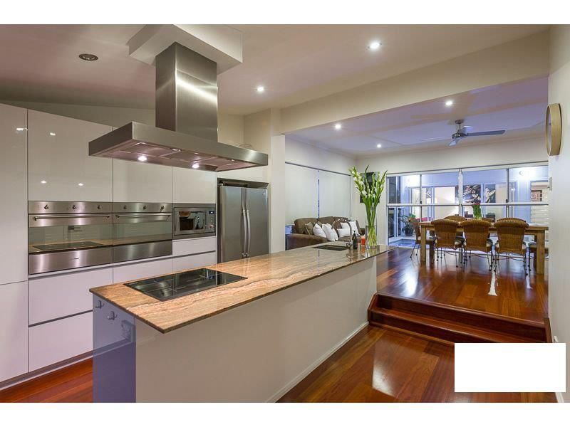 8 Fifth Avenue, Bardon, QLD 4065