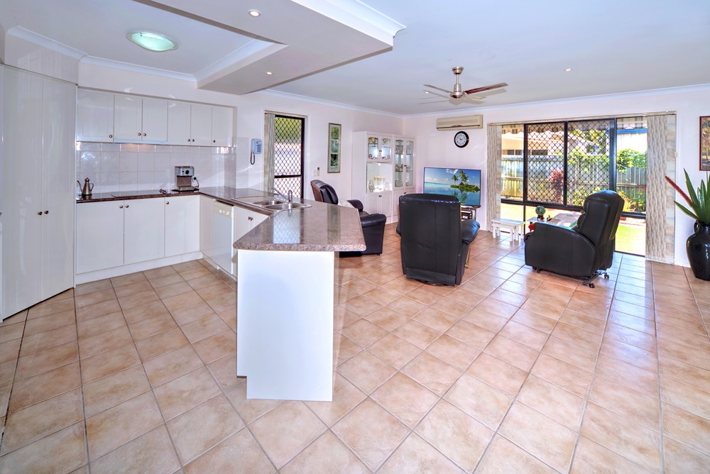 15 Lang Street, Pelican Waters, QLD 4551