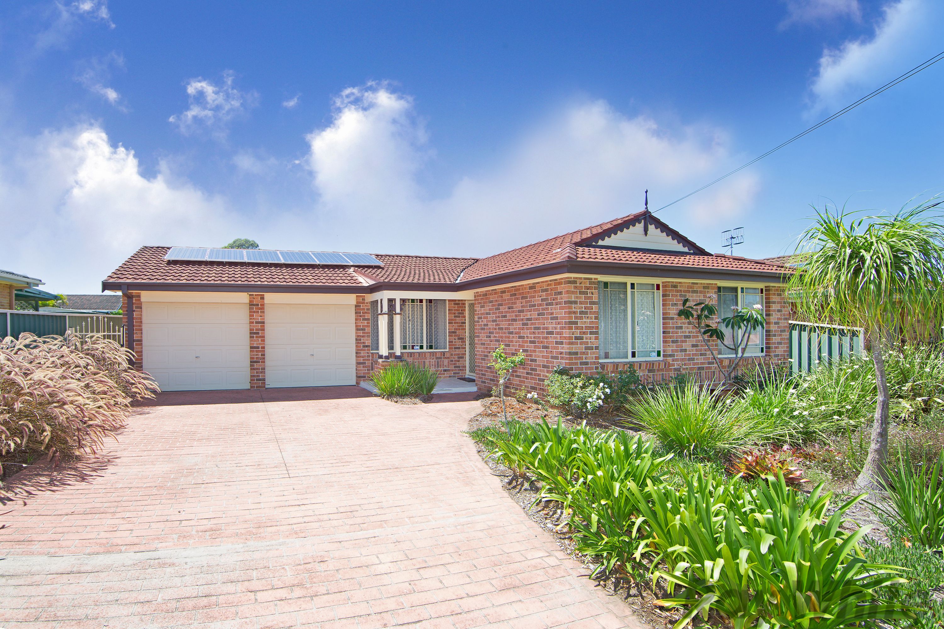 19 Scenic Circle, Budgewoi, NSW 2262
