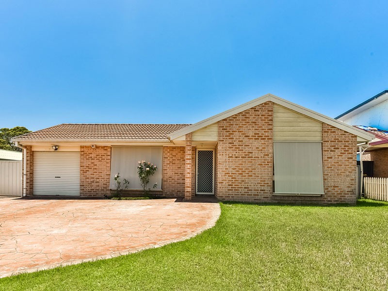 343 Welling Drive, Mount Annan, NSW 2567
