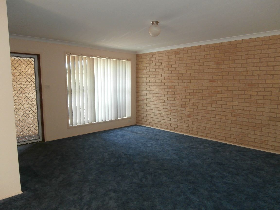 4/5 Harbour Boulevard, Bomaderry, NSW 2541