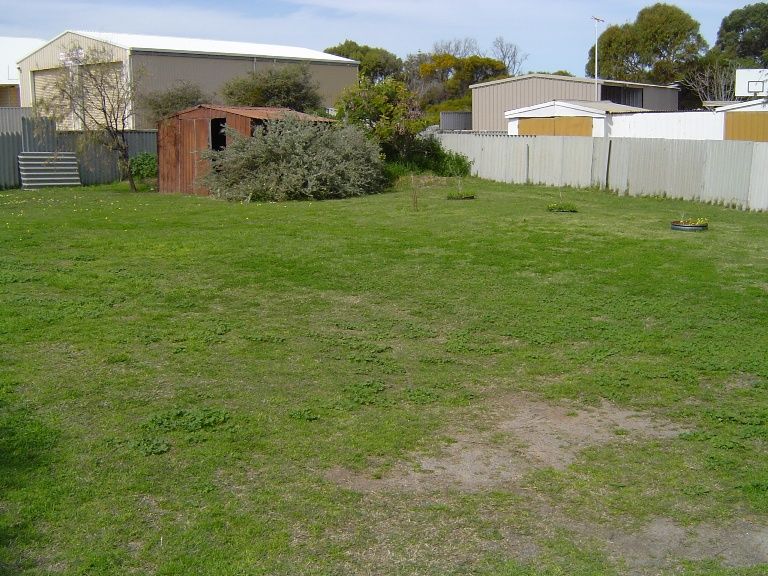 4 Russ Street, Port Denison, WA 6525
