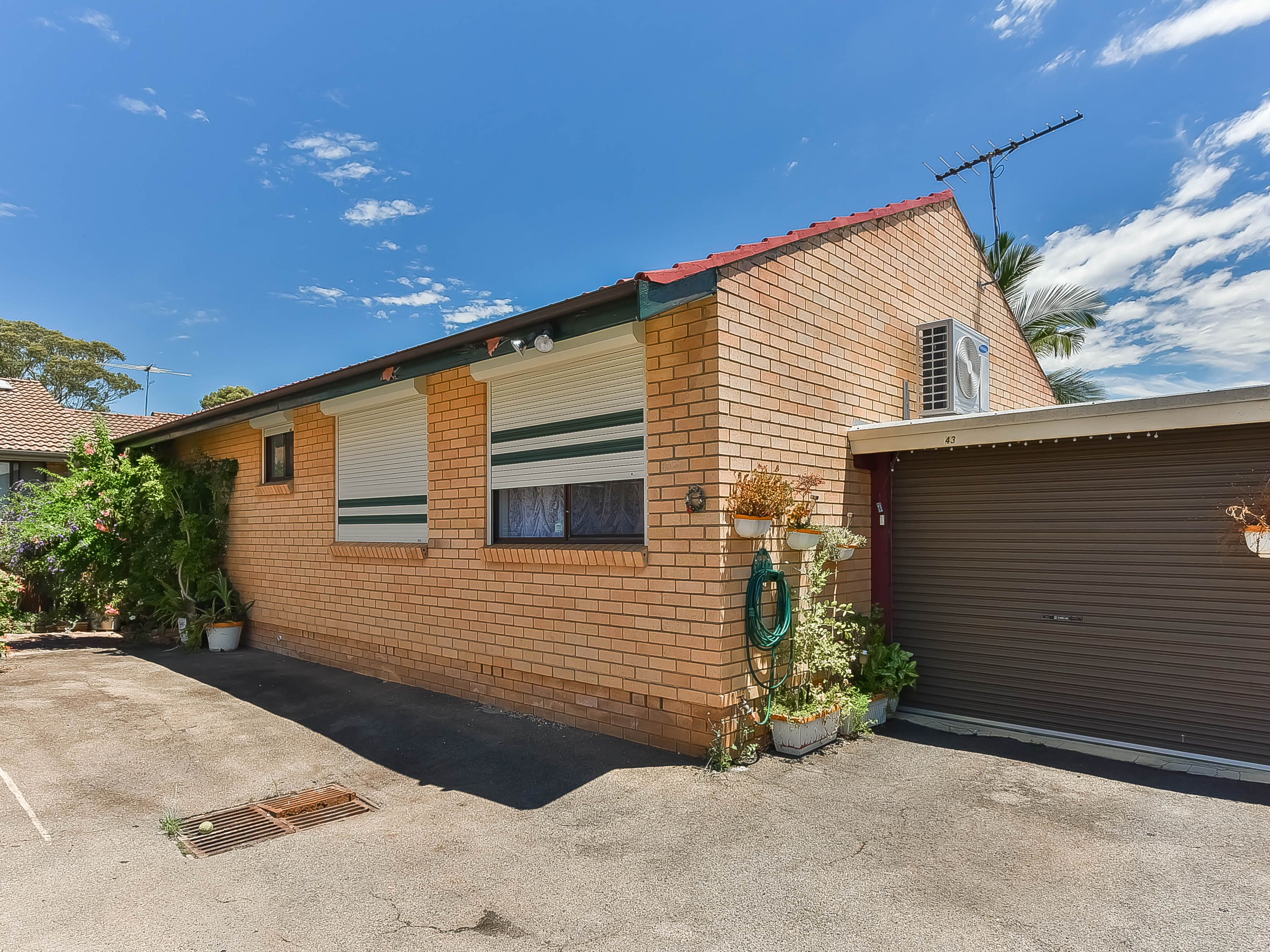 37 Currawong Street, Ingleburn NSW 2565