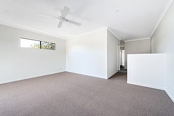 1/18 Enid Avenue, Southport, QLD 4215