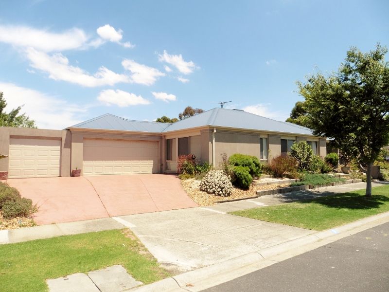 5 Greenock Crescent, Cranbourne East, VIC 3977