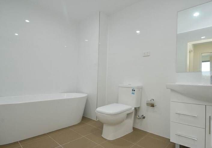 30/1 Browne Parade, Liverpool, NSW 2170