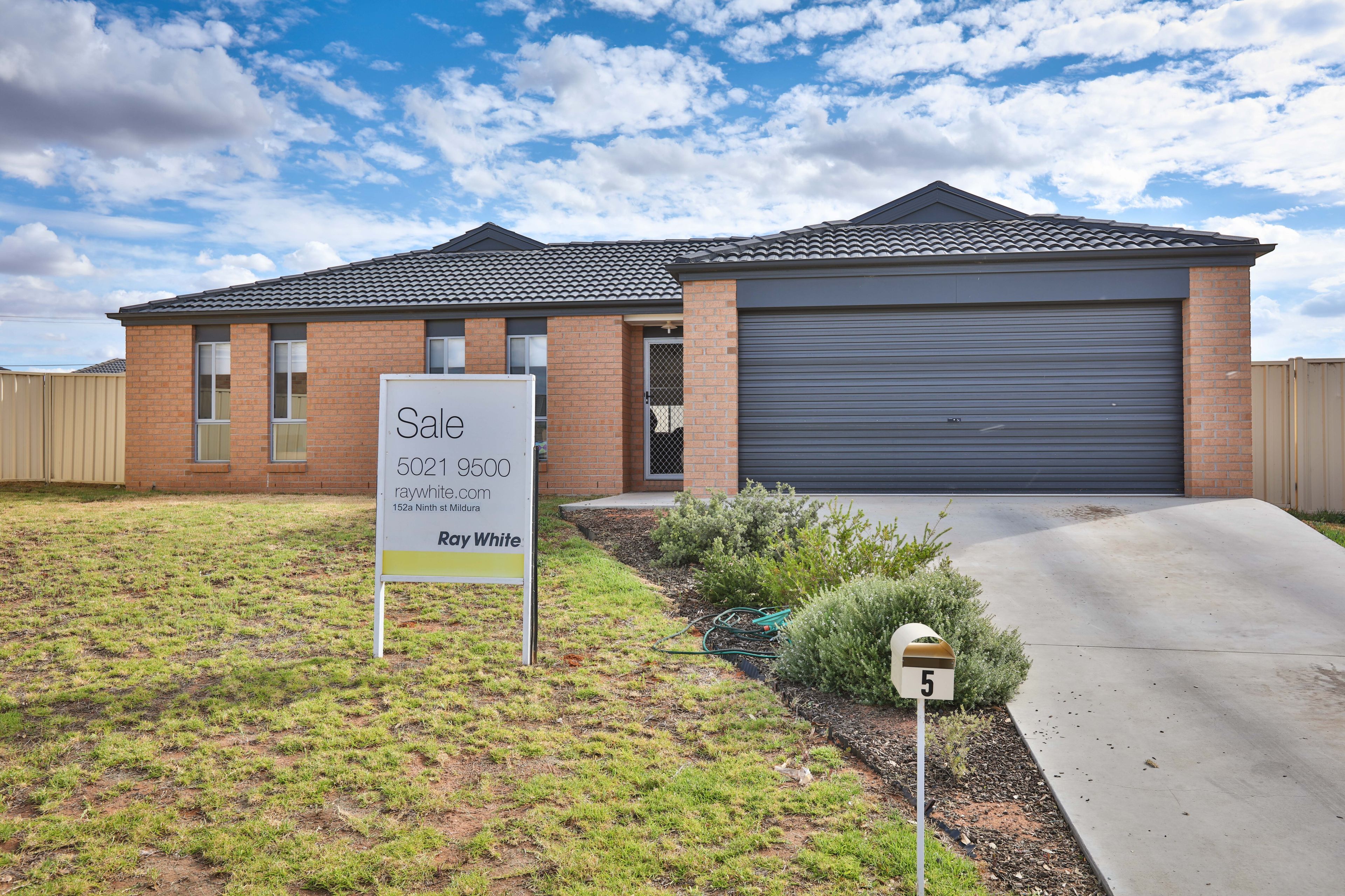 5 Harvard Court, Mildura VIC 3500
