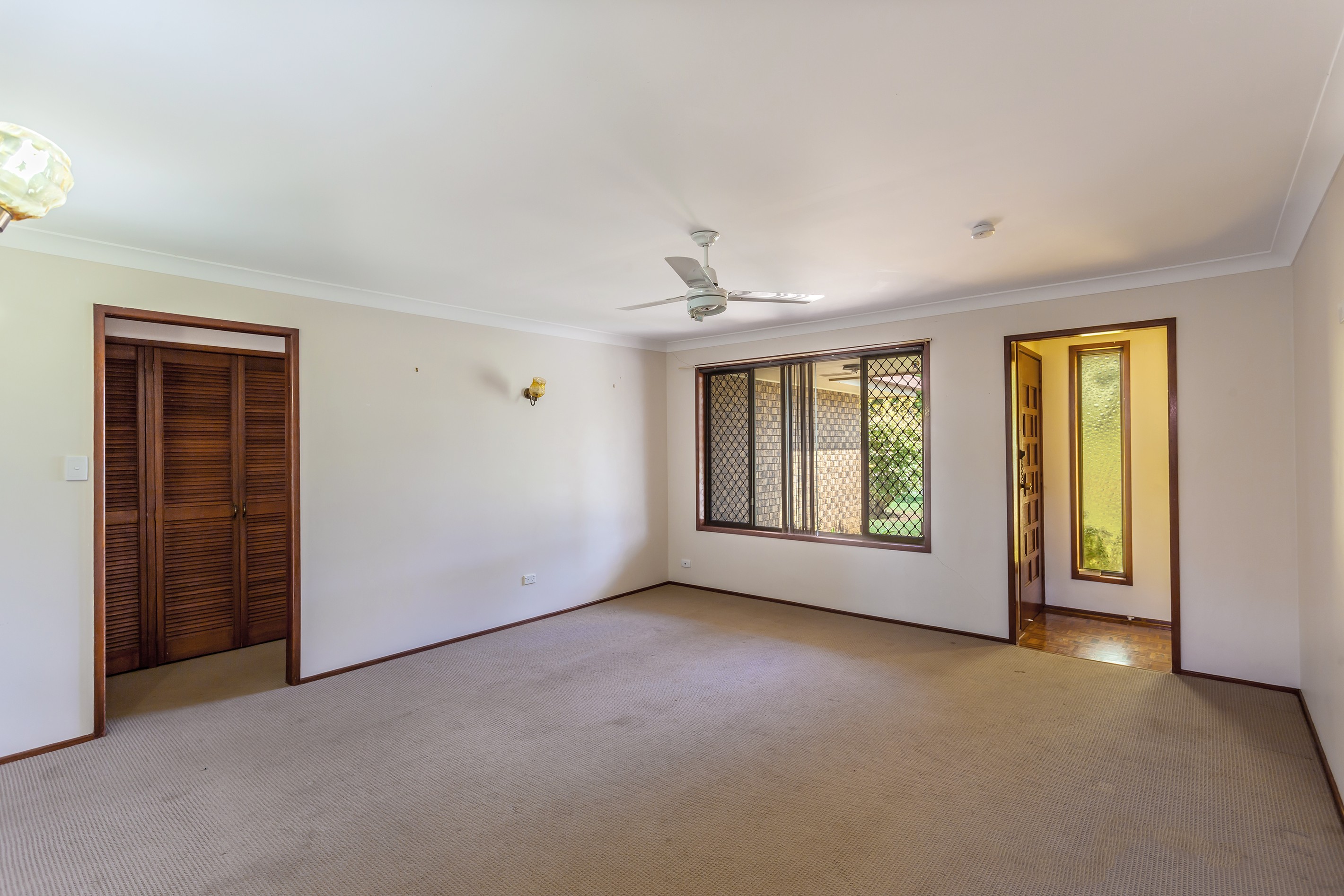 15 Damian Crescent, Kearneys Spring, QLD 4350