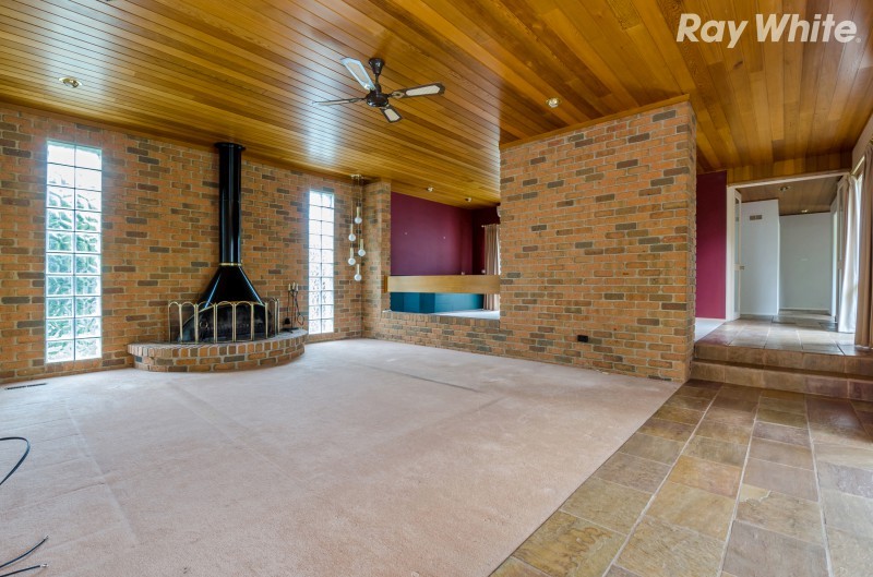 10 Pinnacle Avenue, Ferntree Gully, VIC 3156